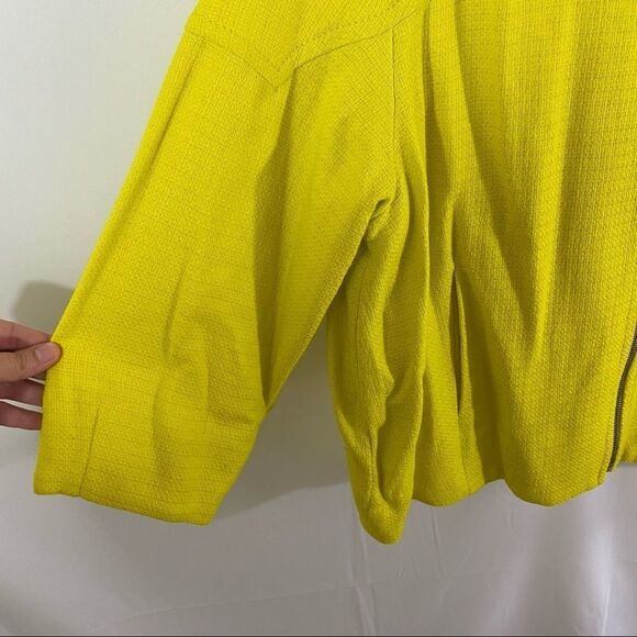 Liz Claiborne Women’s Zip Up Closing Neon Color Jacket - Picture 3 of 5